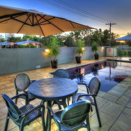Chinchilla Motor Inn Екстер'єр фото