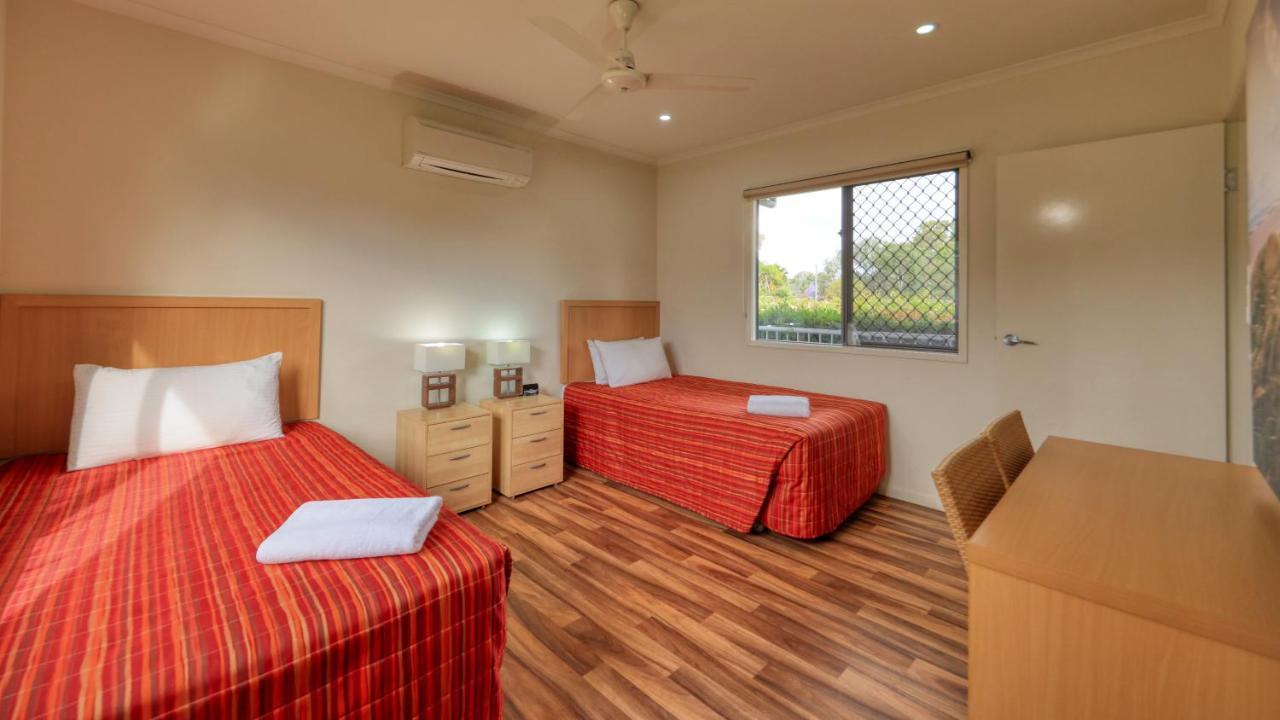 Chinchilla Motor Inn Екстер'єр фото