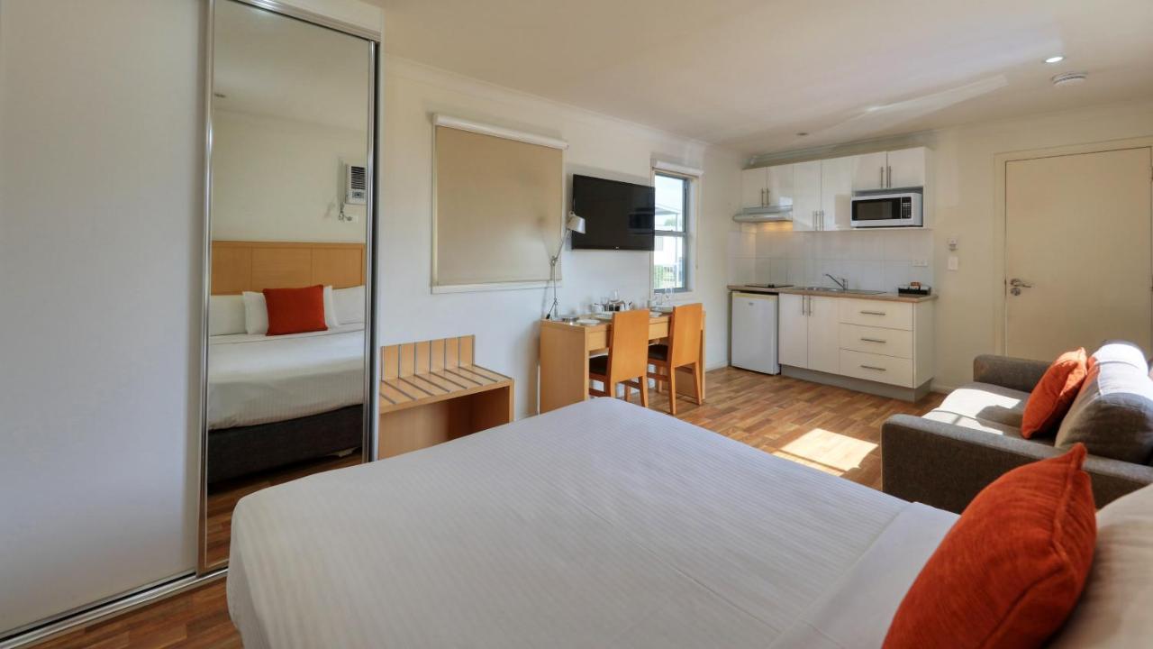 Chinchilla Motor Inn Екстер'єр фото