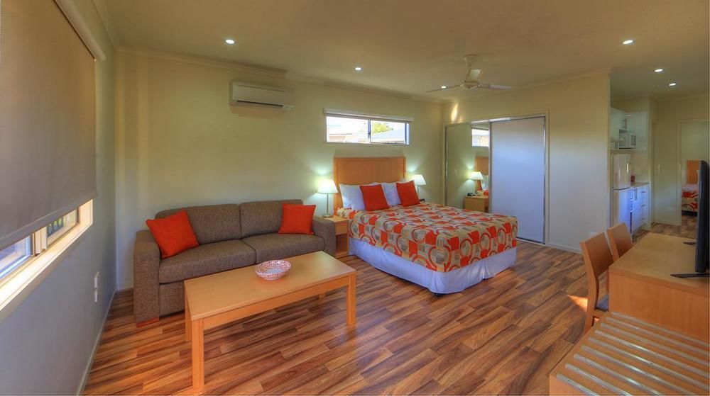 Chinchilla Motor Inn Екстер'єр фото
